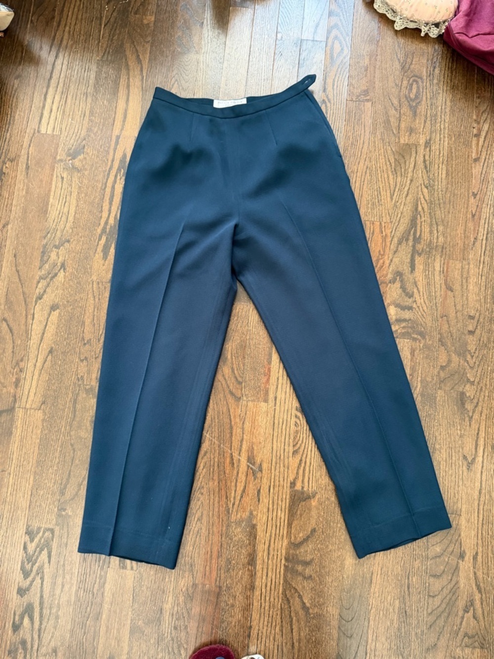 Vintage Women's Navy Tailored Ankle-Length Trousers